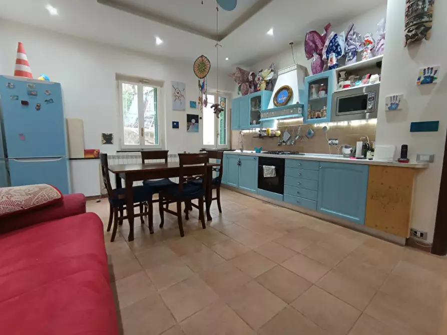 appartamento in vendita a Vado Ligure in zona Segno