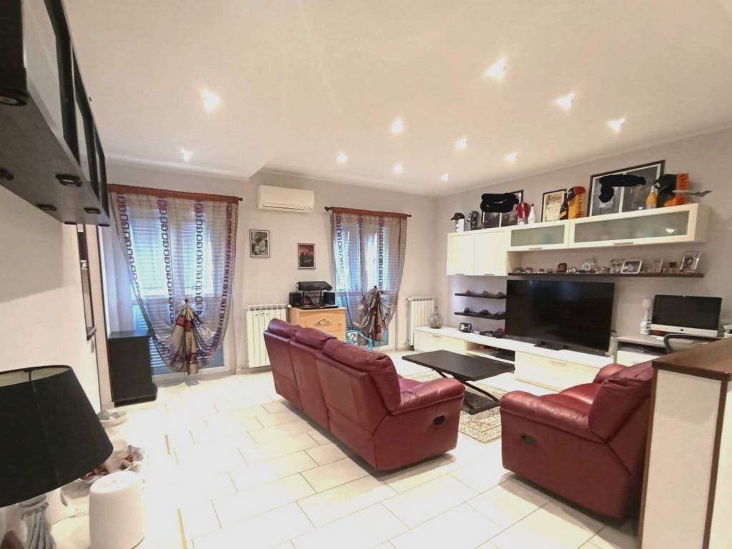 appartamento in vendita a Vado Ligure in zona Valle di Vado