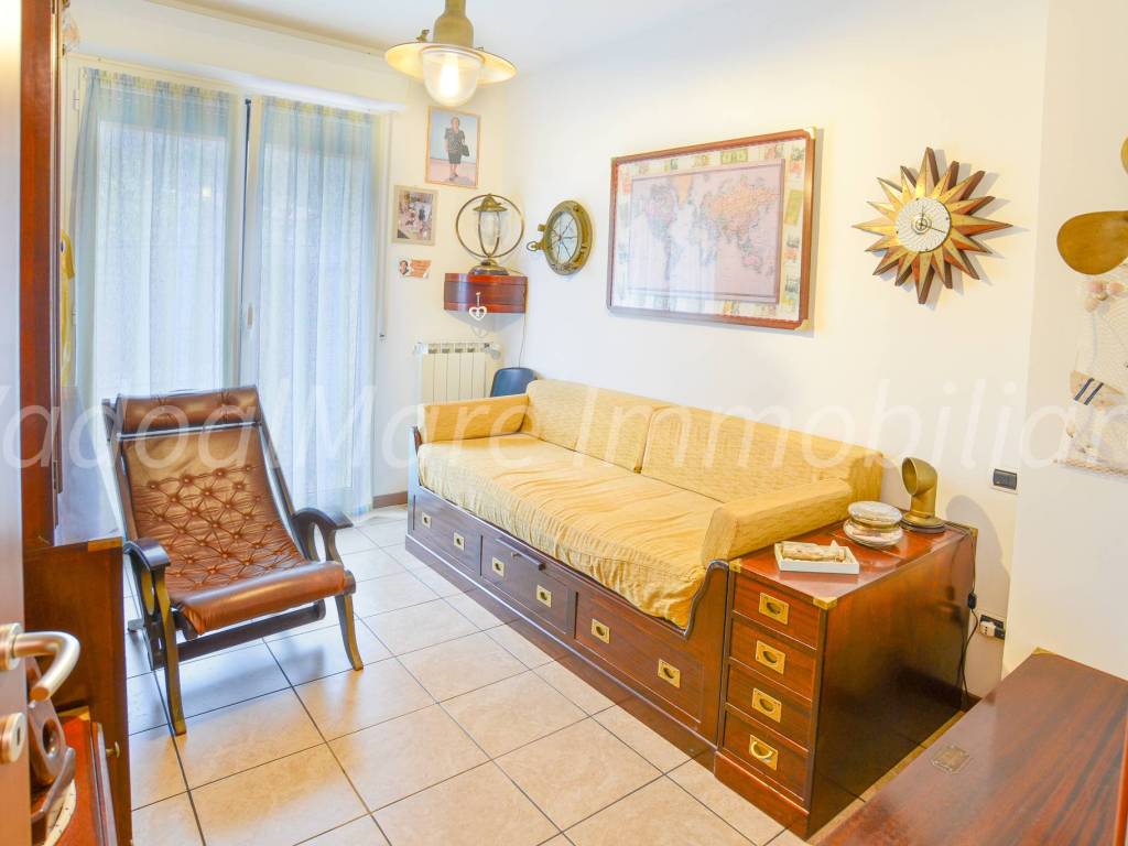 appartamento in vendita a Vado Ligure in zona Valle di Vado