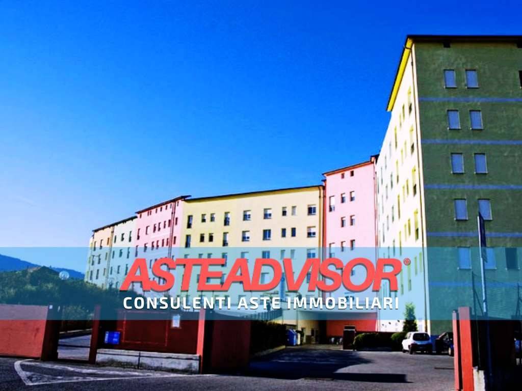 negozio in vendita a Vado Ligure