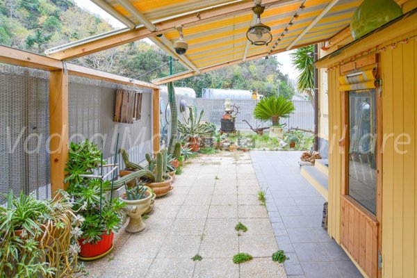 appartamento in vendita a Vado Ligure in zona Valle di Vado