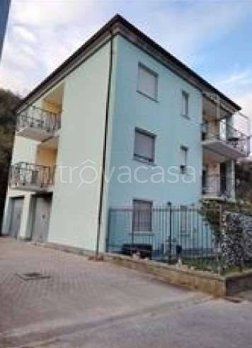 appartamento in vendita a Vado Ligure in zona Sant'Ermete