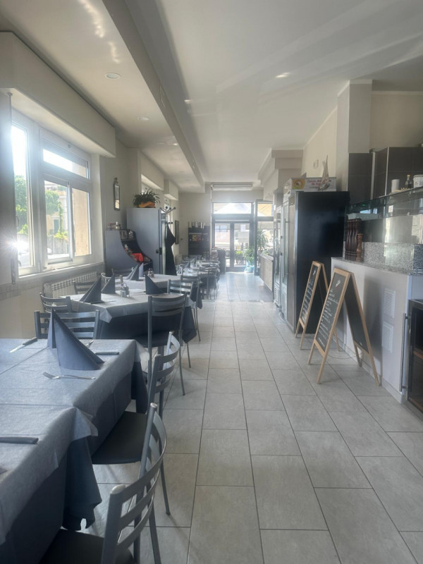 negozio in vendita a Vado Ligure