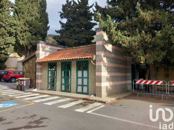 ufficio in vendita a Vado Ligure in zona Vado Centro