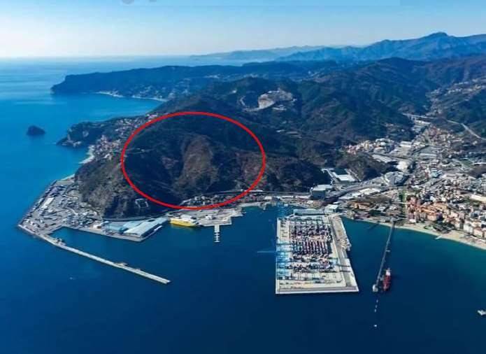 appartamento in vendita a Vado Ligure in zona Porto