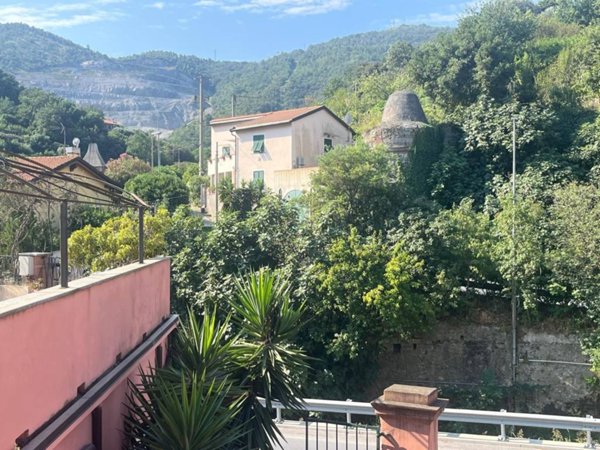 appartamento in vendita a Vado Ligure in zona Sant'Ermete