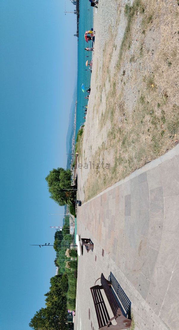 negozio in vendita a Vado Ligure