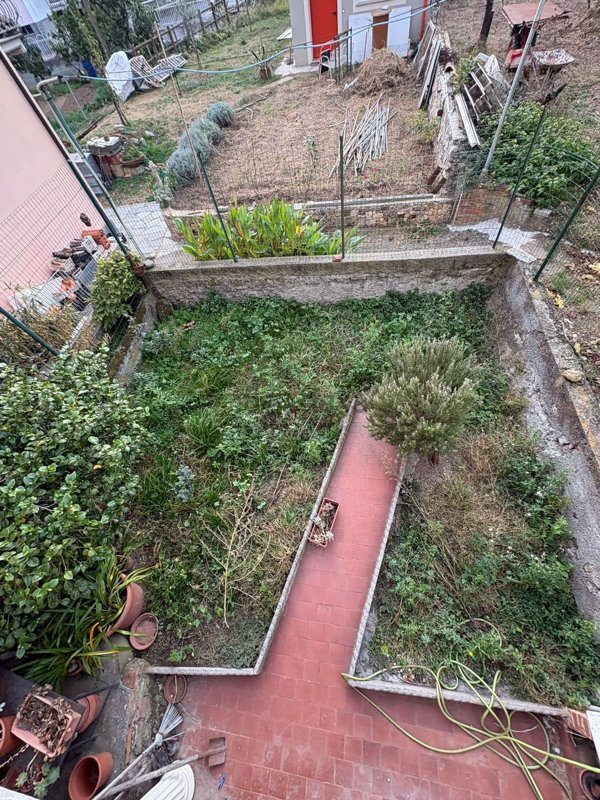 casa indipendente in vendita a Vado Ligure