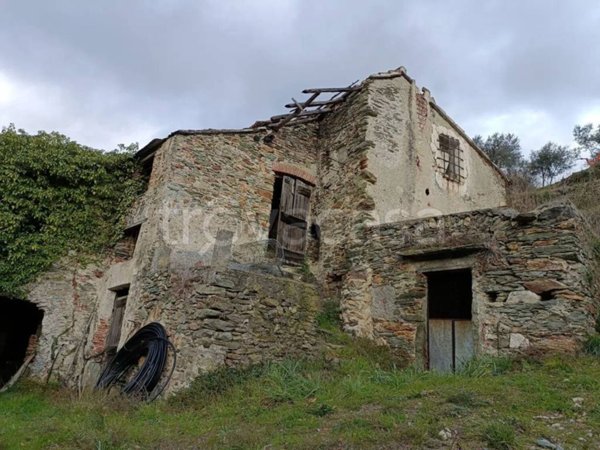 casa indipendente in vendita a Vado Ligure