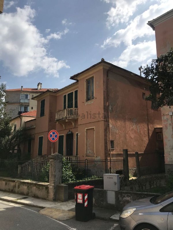 casa indipendente in vendita a Vado Ligure