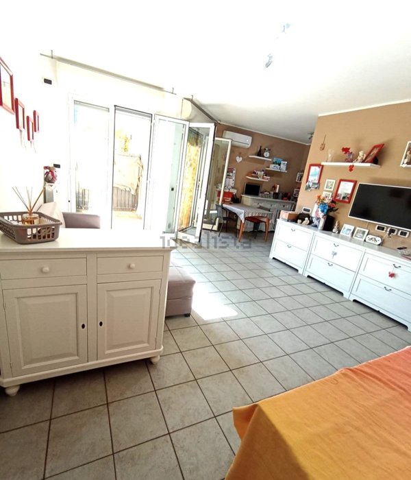 appartamento in vendita a Vado Ligure in zona Valle di Vado