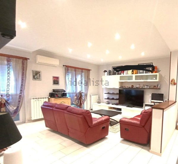 appartamento in vendita a Vado Ligure in zona Valle di Vado