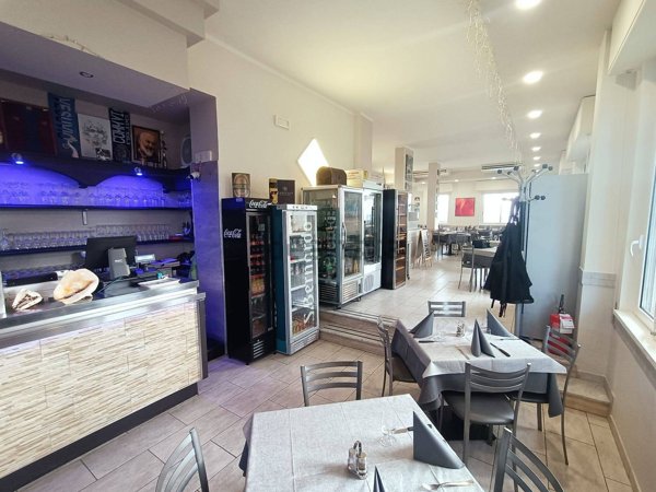 negozio in vendita a Vado Ligure