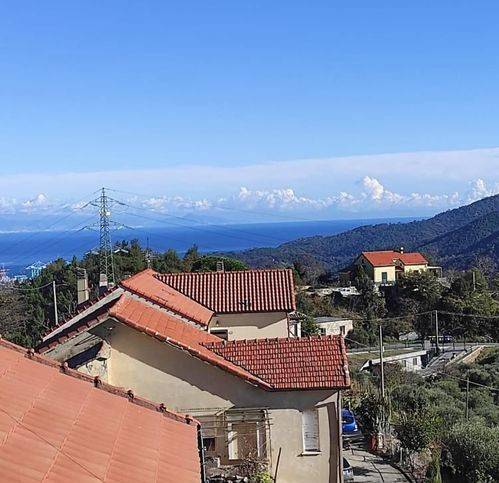 casa indipendente in vendita a Vado Ligure in zona Segno