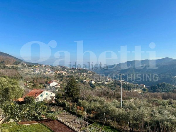 casa indipendente in vendita a Vado Ligure in zona Segno