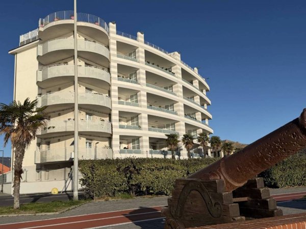 appartamento in vendita a Vado Ligure in zona Vado Centro
