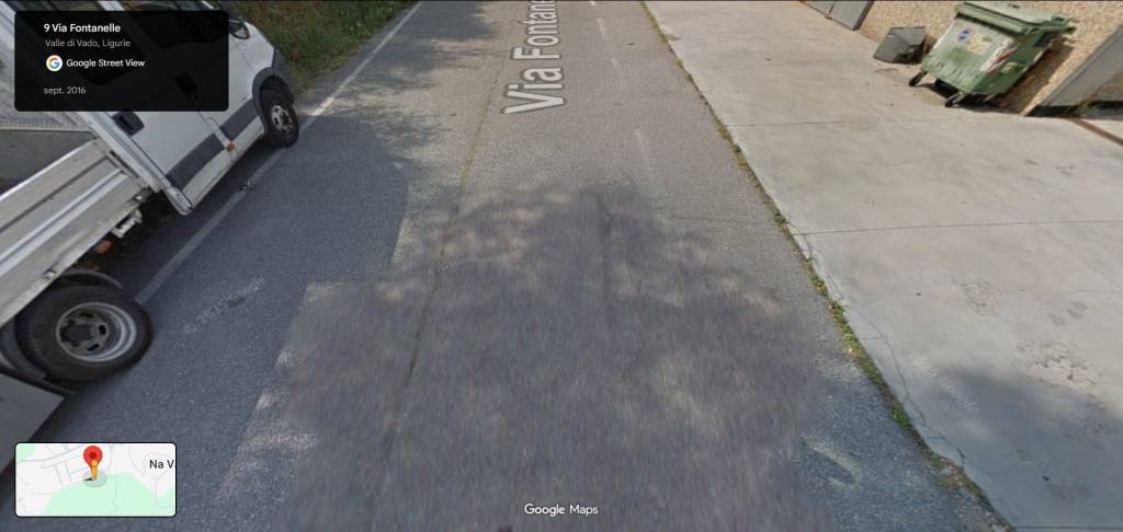 locale commerciale in vendita a Vado Ligure in zona Valle di Vado