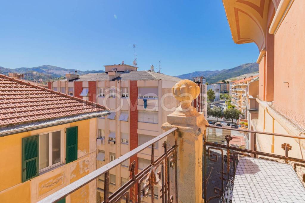 appartamento in vendita a Vado Ligure