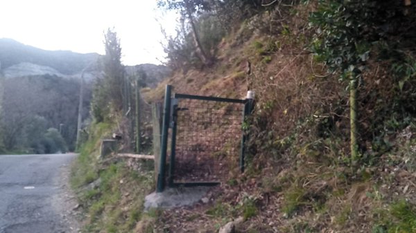 locale di sgombero in vendita a Vado Ligure in zona Sant'Ermete