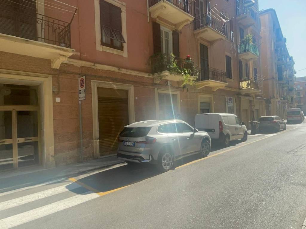 negozio in vendita a Vado Ligure in zona Vado Centro
