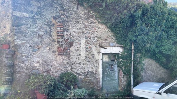casa indipendente in vendita a Vado Ligure in zona Segno