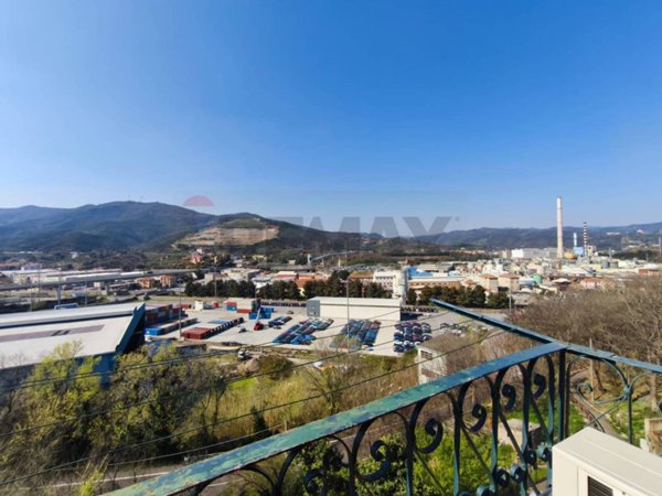 appartamento in vendita a Vado Ligure in zona Vado Centro
