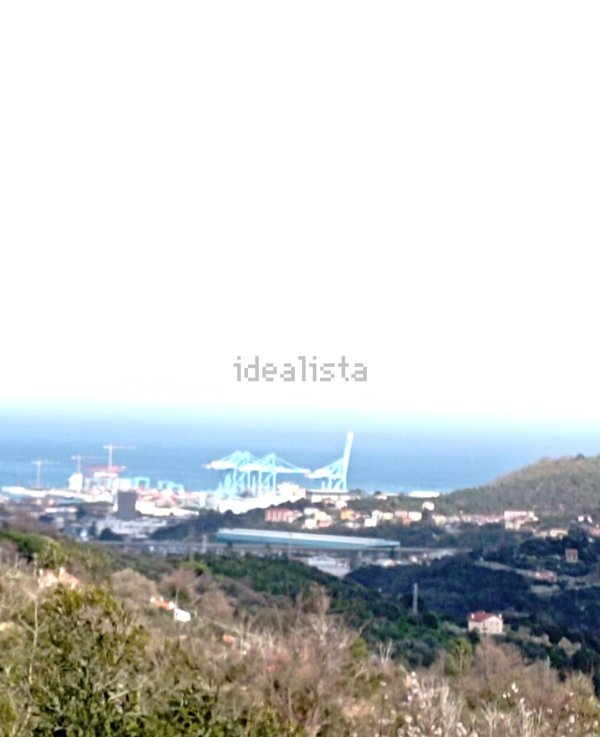appartamento in vendita a Vado Ligure in zona Segno
