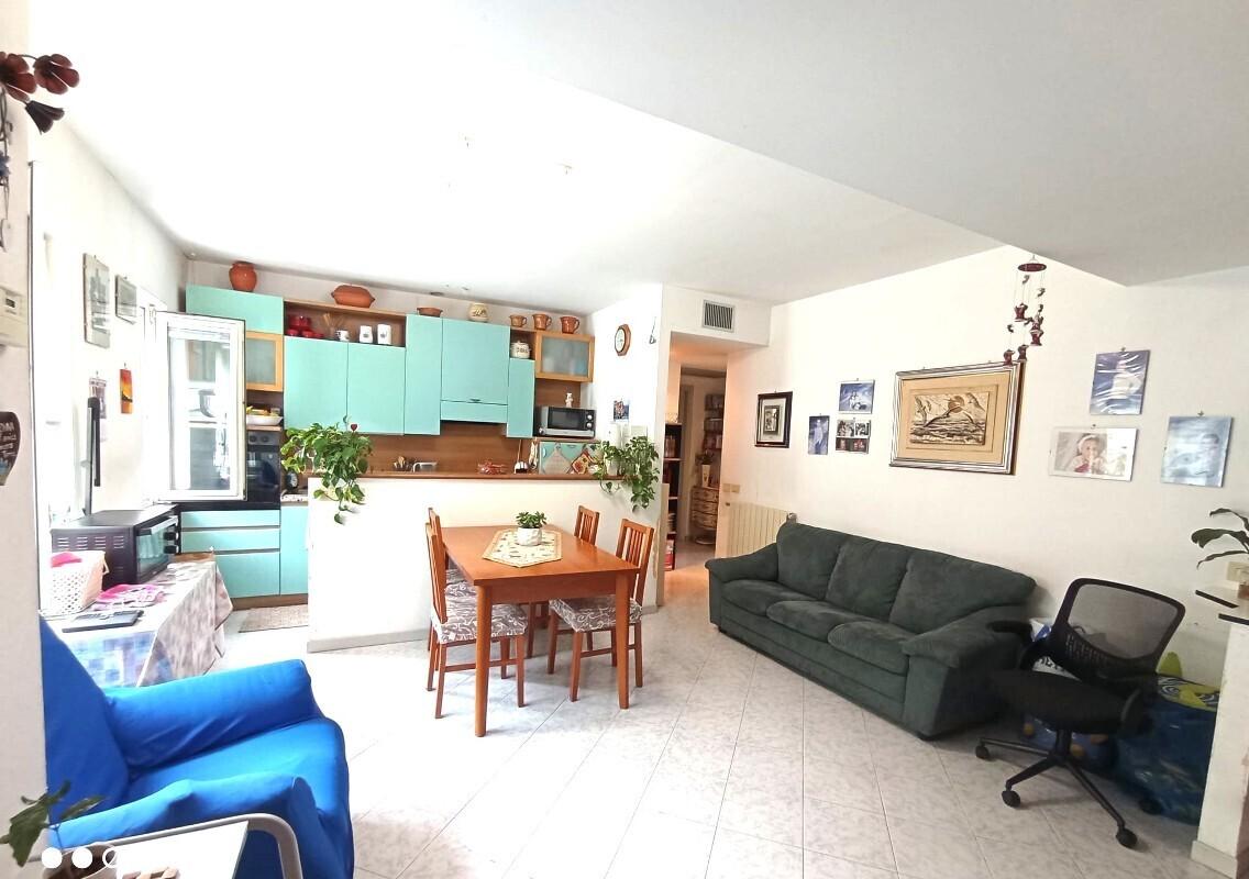 appartamento in vendita a Vado Ligure in zona Valle di Vado