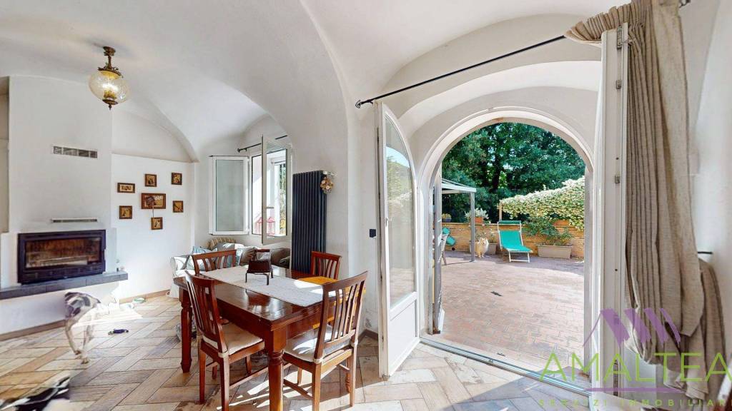 casa indipendente in vendita a Vado Ligure in zona Sant'Ermete