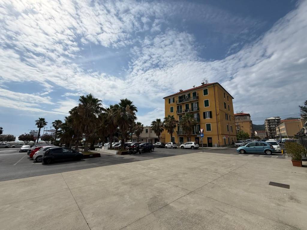 appartamento in vendita a Vado Ligure in zona Vado Centro