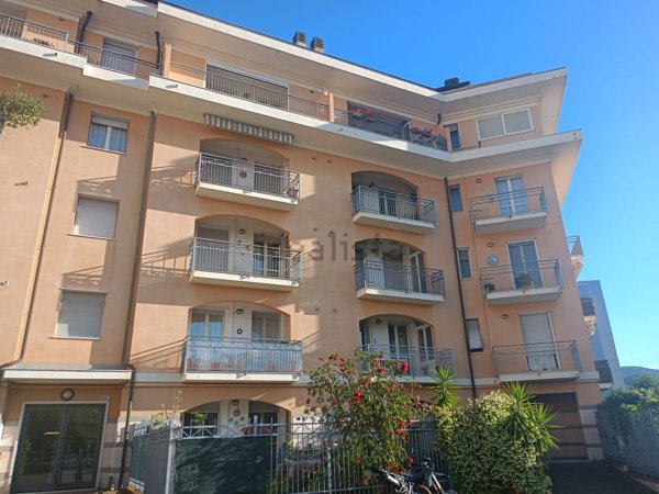 appartamento in vendita a Vado Ligure in zona Vado Centro