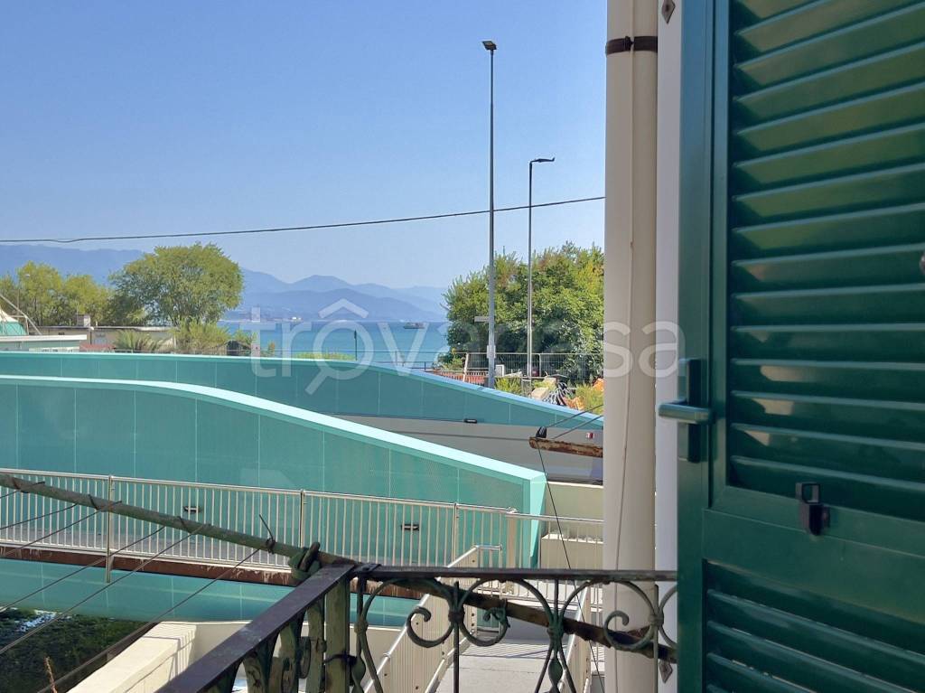 appartamento in vendita a Vado Ligure in zona Vado Centro