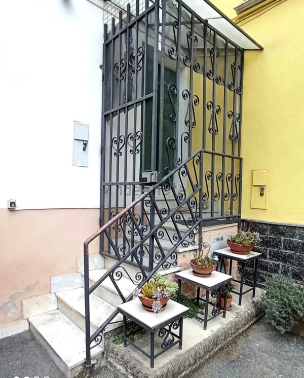 casa indipendente in vendita a Vado Ligure in zona Valle di Vado