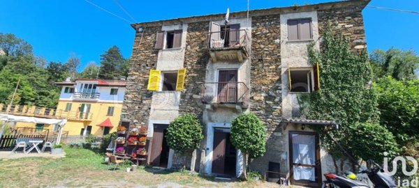 appartamento in vendita a Varazze in zona Faje