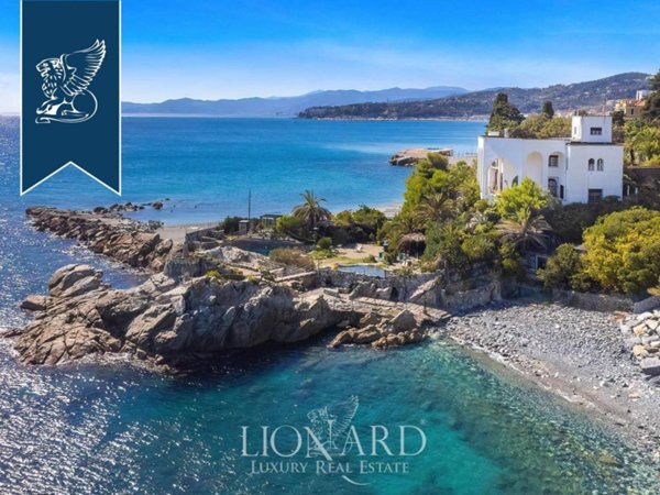 casa indipendente in vendita a Varazze