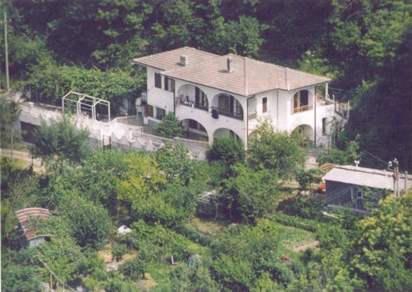 casa indipendente in vendita a Varazze in zona Alpicella