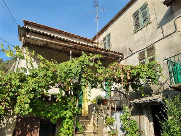 casa indipendente in vendita a Varazze