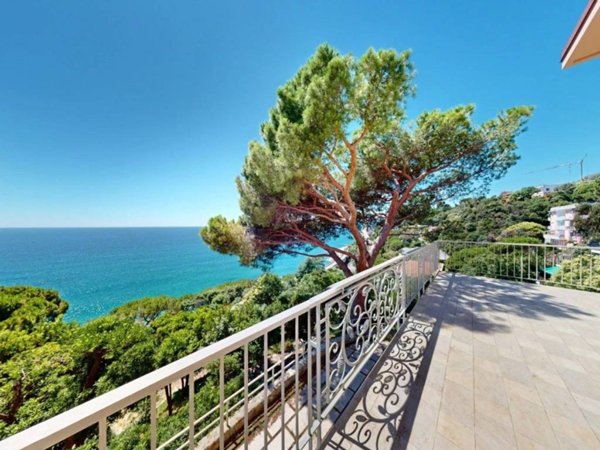 appartamento in vendita a Varazze