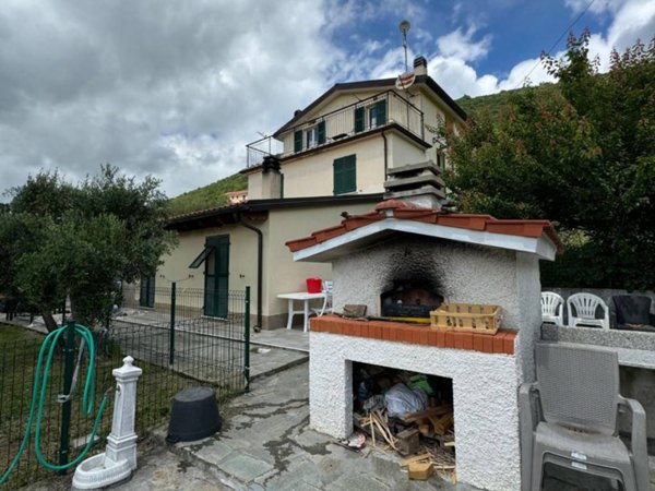 villa in vendita a Varazze