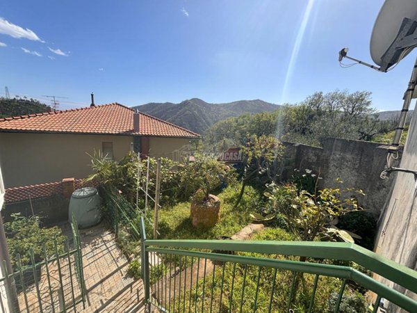 casa indipendente in vendita a Varazze