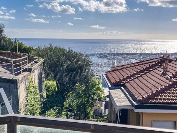 appartamento in vendita a Varazze