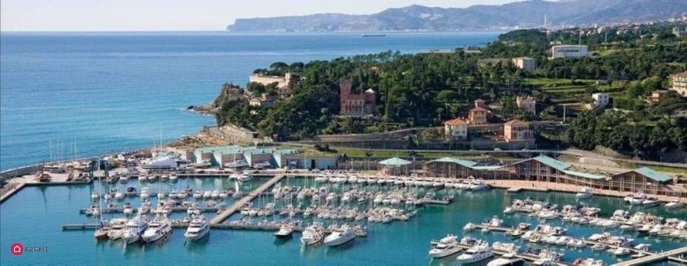 negozio in vendita a Varazze