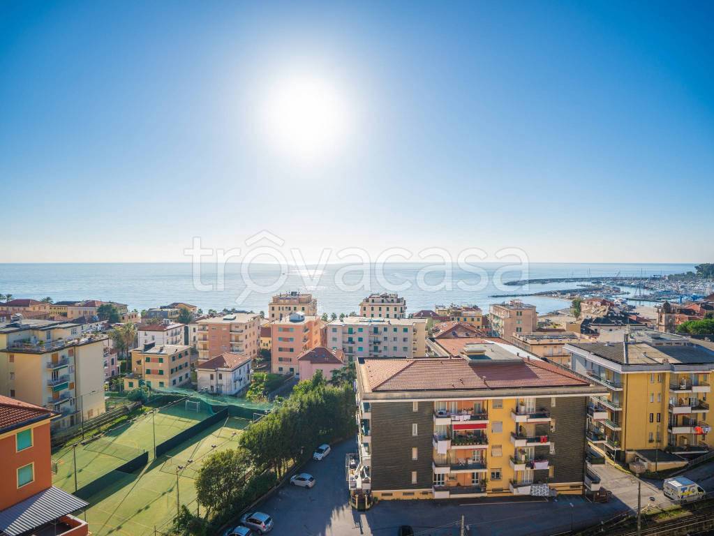 appartamento in vendita a Varazze