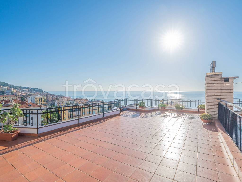 appartamento in vendita a Varazze