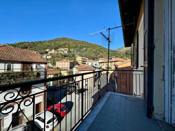 appartamento in vendita a Varazze in zona Pero