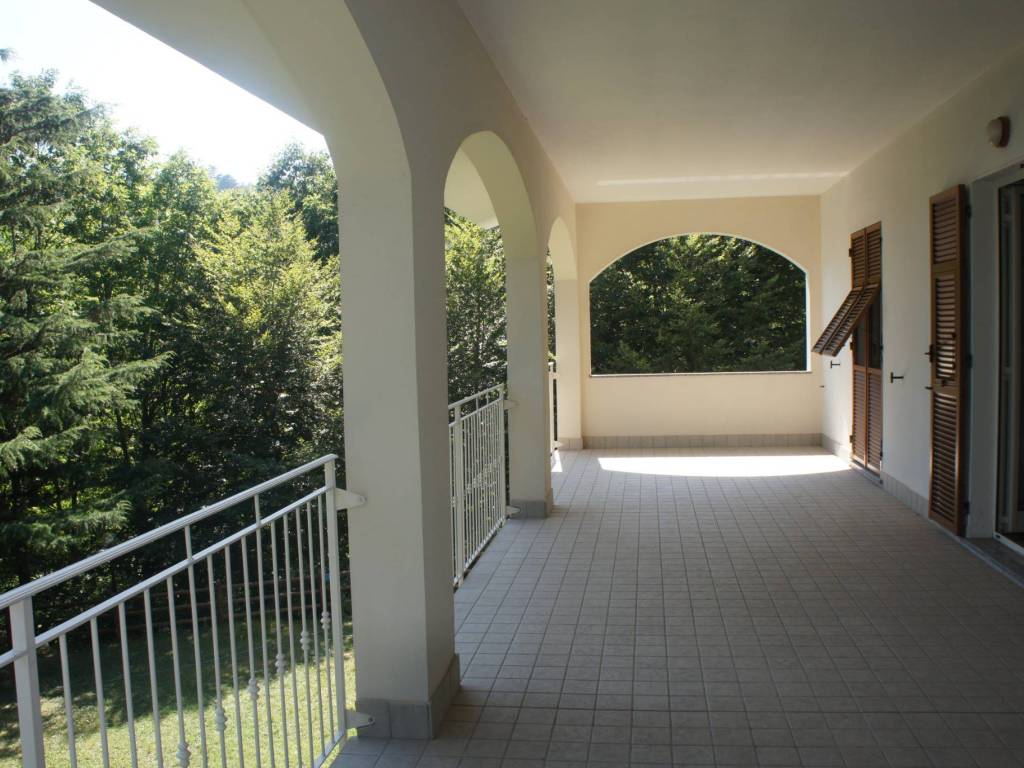 casa indipendente in vendita a Varazze in zona Faje