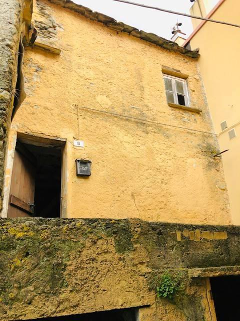 casa indipendente in vendita a Varazze in zona Alpicella