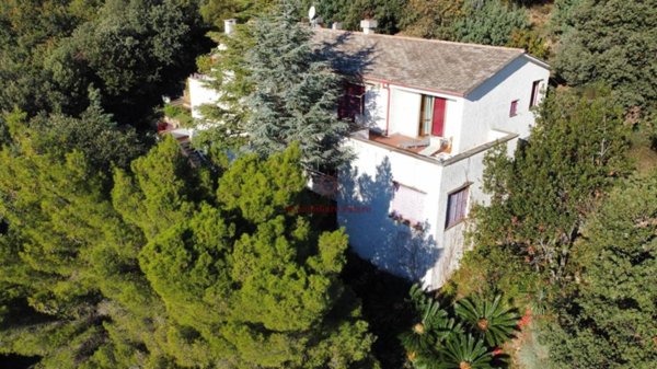 casa indipendente in vendita a Varazze