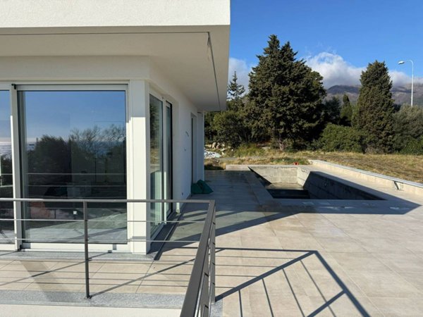 casa indipendente in vendita a Varazze