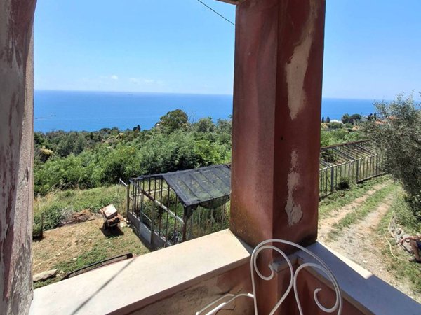 casa indipendente in vendita a Varazze